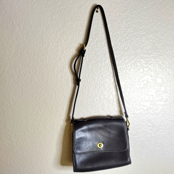 Coach Vintage Court Spectator Black Leather Shoulder Crossbody Bag Purse USA - Picture 1 of 11